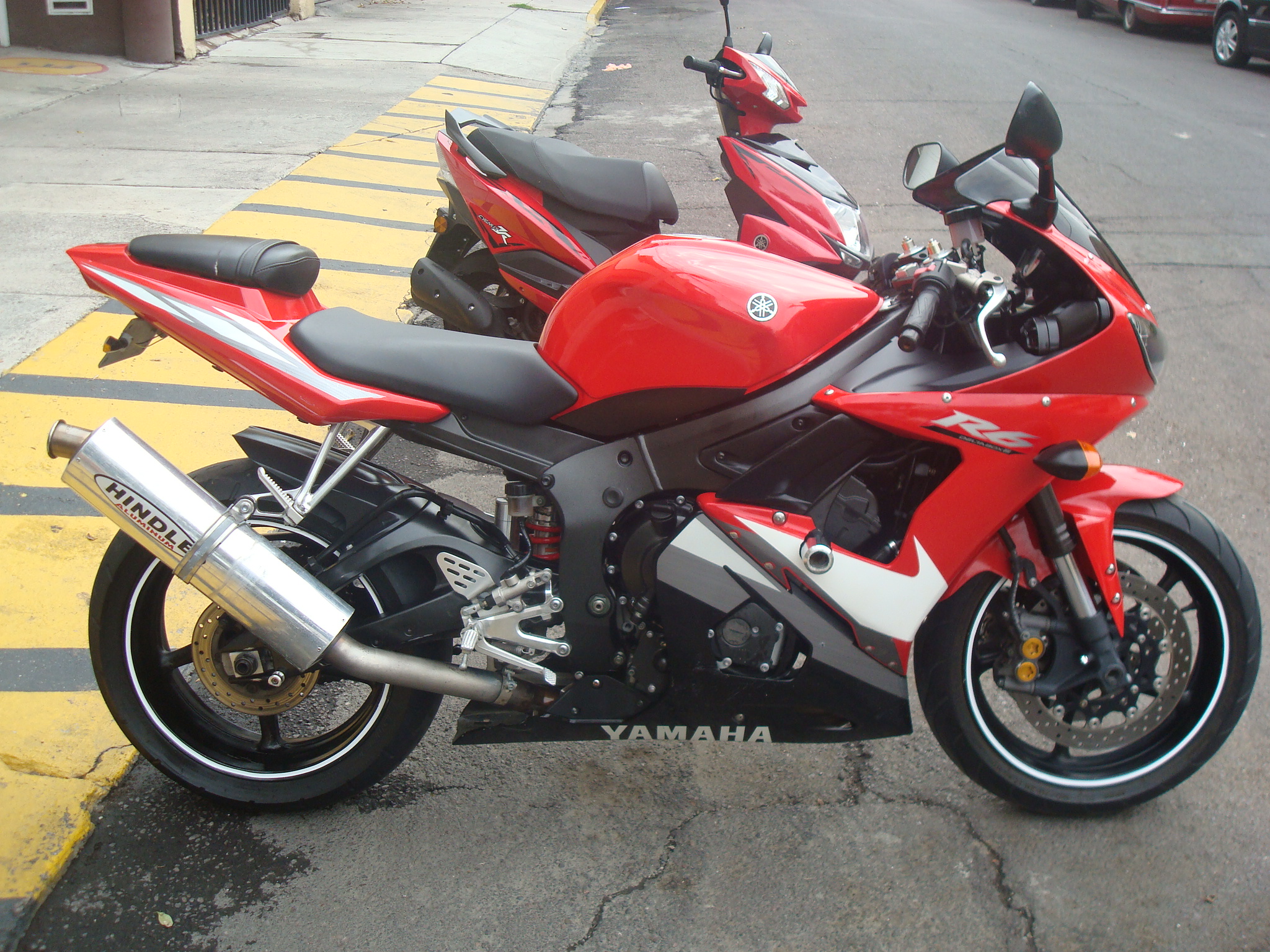 VENDIDA ………………. MOTOCICLETA YAMAHA R6S SUSPENCION INVERTIDA 2005