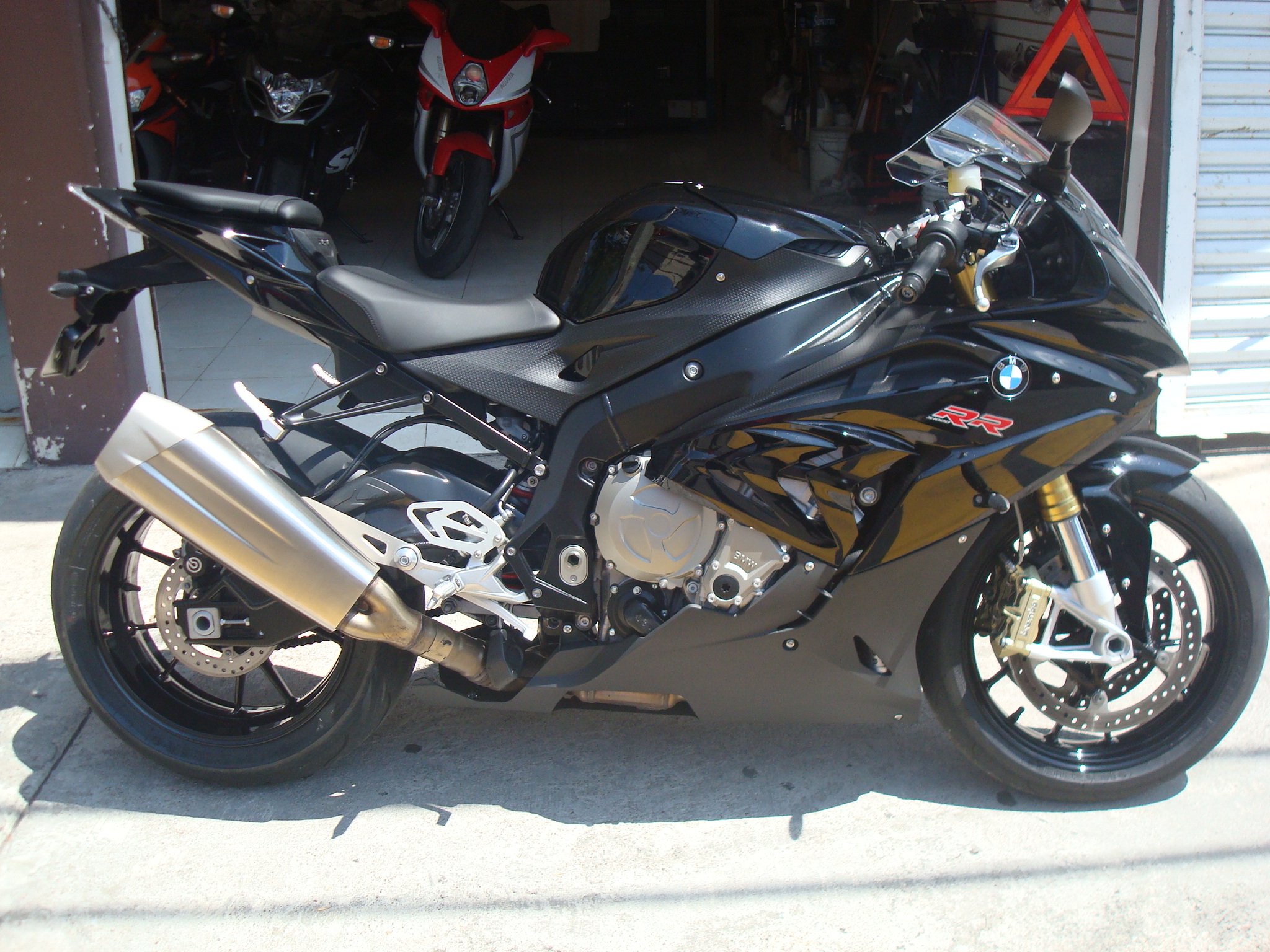 VENDIDA ………………. MOTOCICLETA BMW S1000RR MODELO 2015 NACIONAL