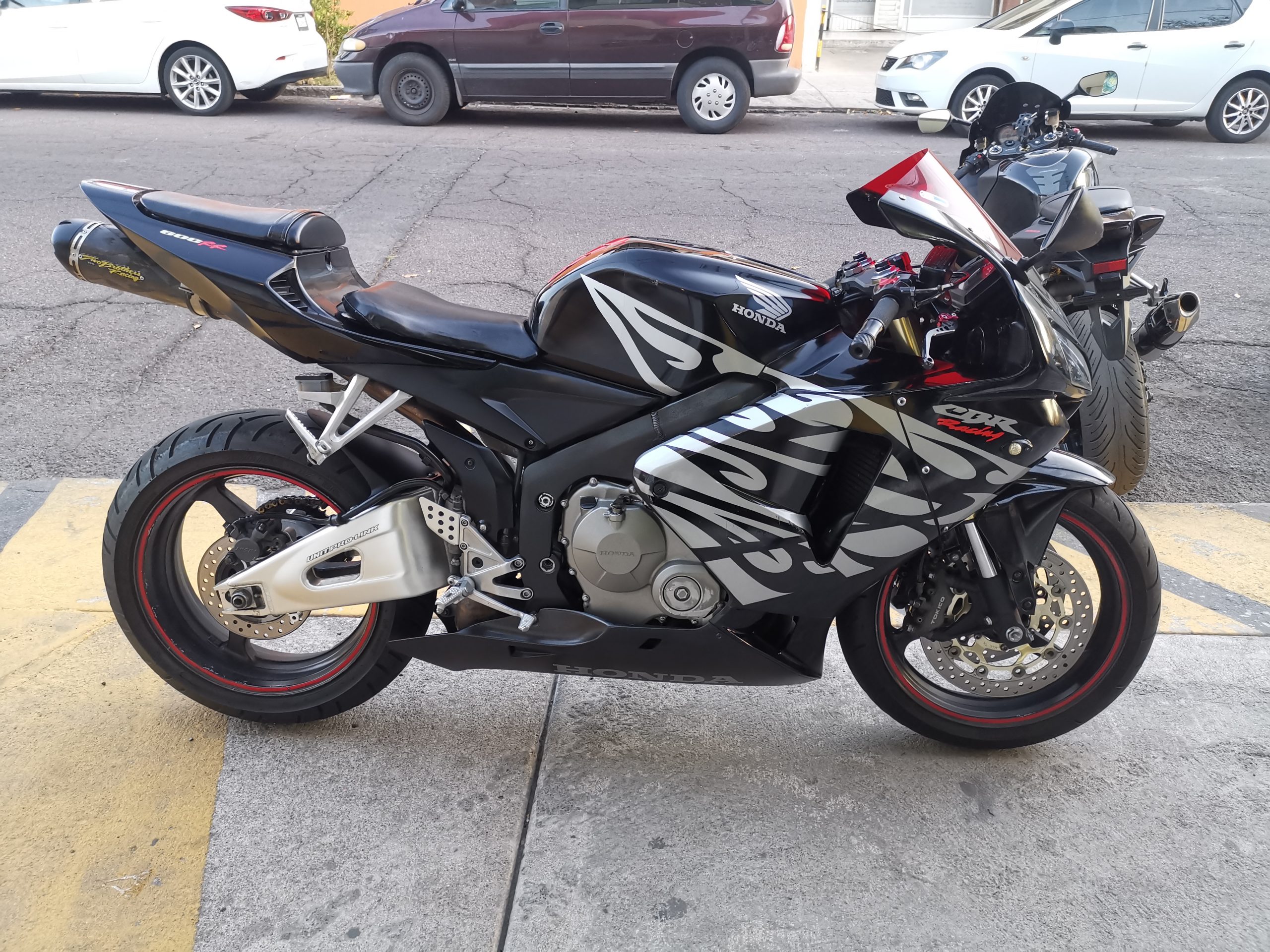 VENDIDA ………………… MOTOCICLETA HONDA CBR 600 RR MODELO 2006 IMPORTADA OFERTA PRE DETALLADO