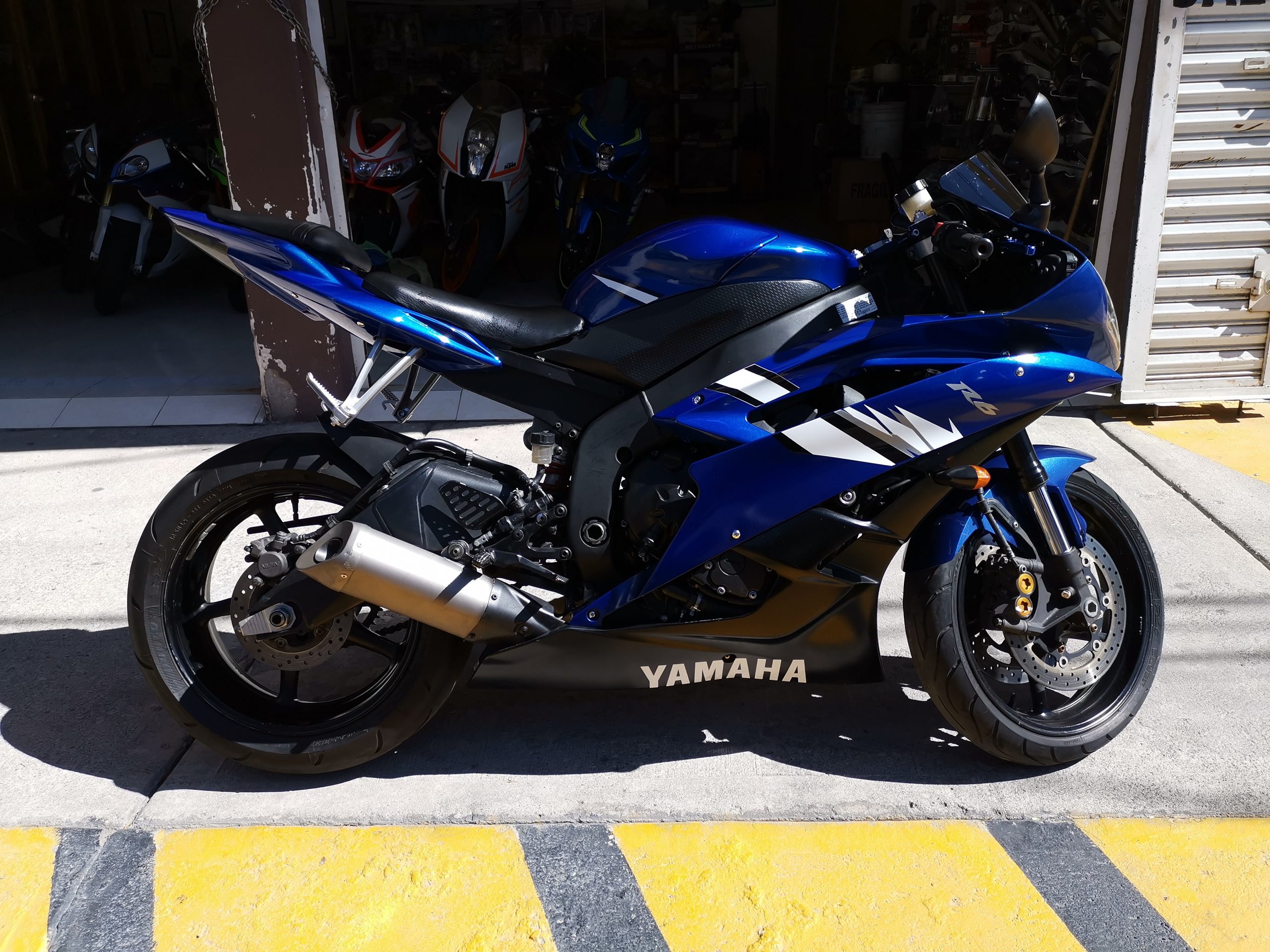 VENDIDA ……………… MOTOCICLETA YAMAHA R6R MODELO 2007 IMPORTADA