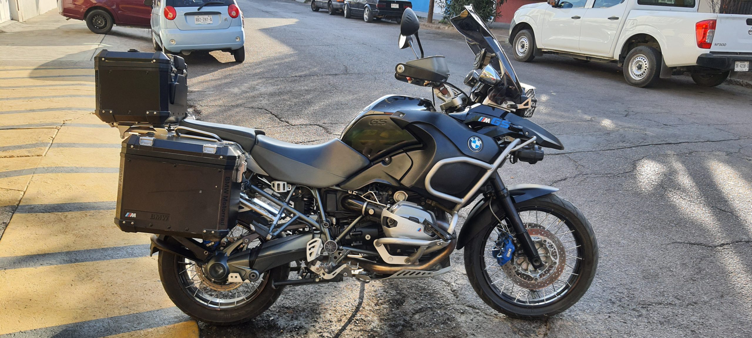 VENDIDA ………………….. MOTOCICELTA BMW R1200GS MODELO 2012 EQUIPADISIMA NACIONAL