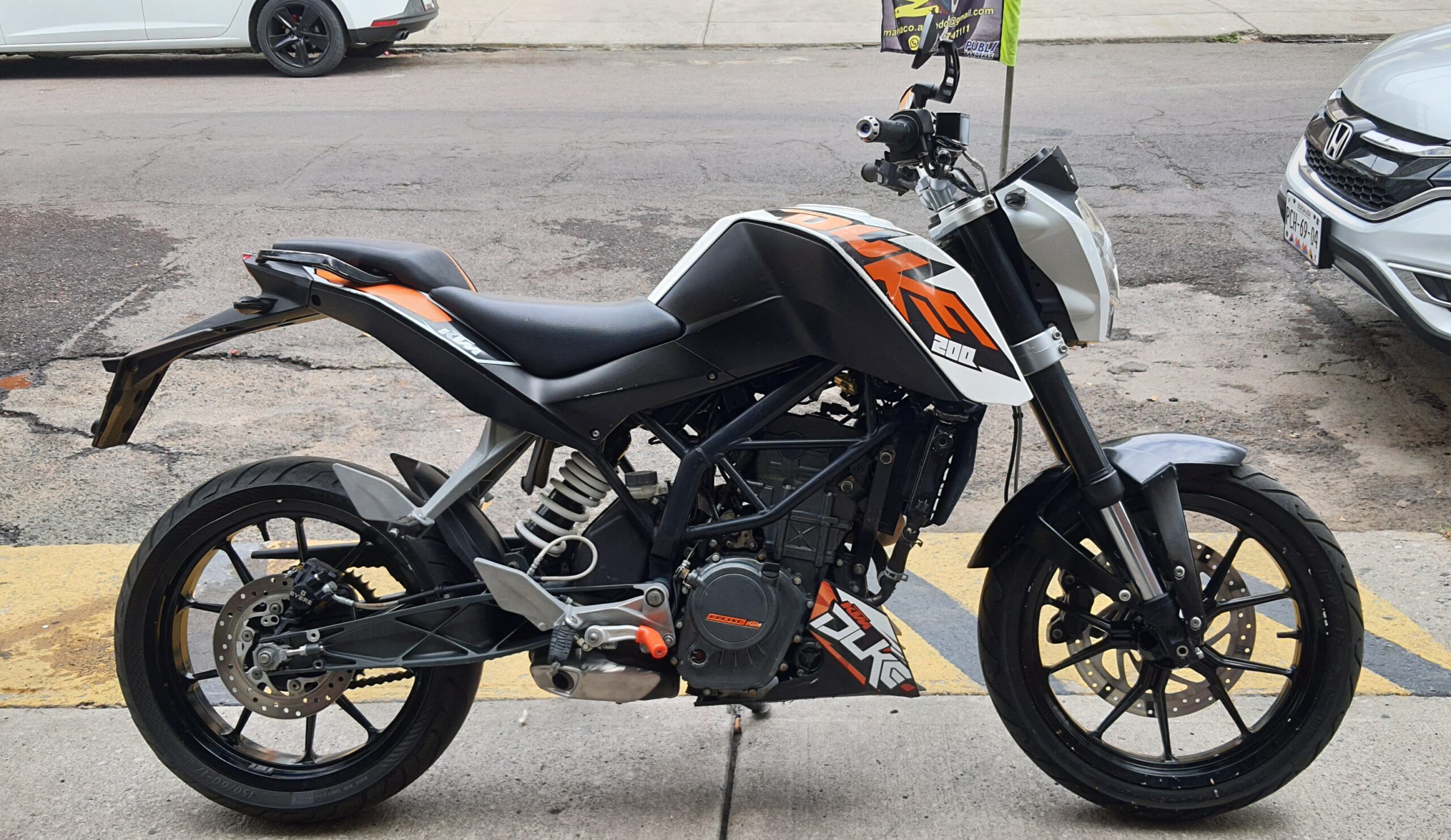 VENDIDA ……………… MOTOCICLETA KTM 200 DUKE MODELO 2016 NACIONAL