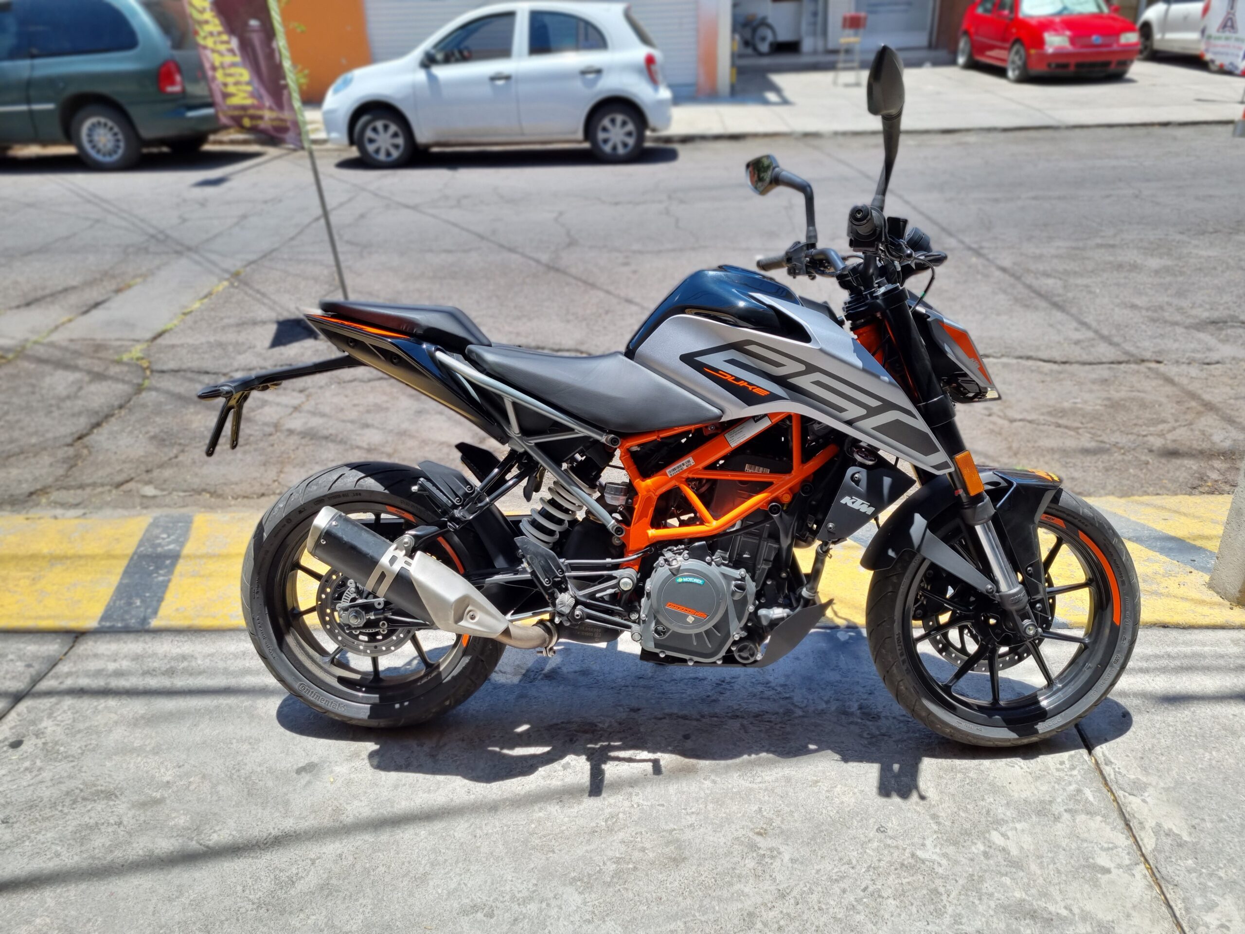 VENDIDA ………………….. MOTOCICLETA KTM DUKE 250 NACIONAL 2023