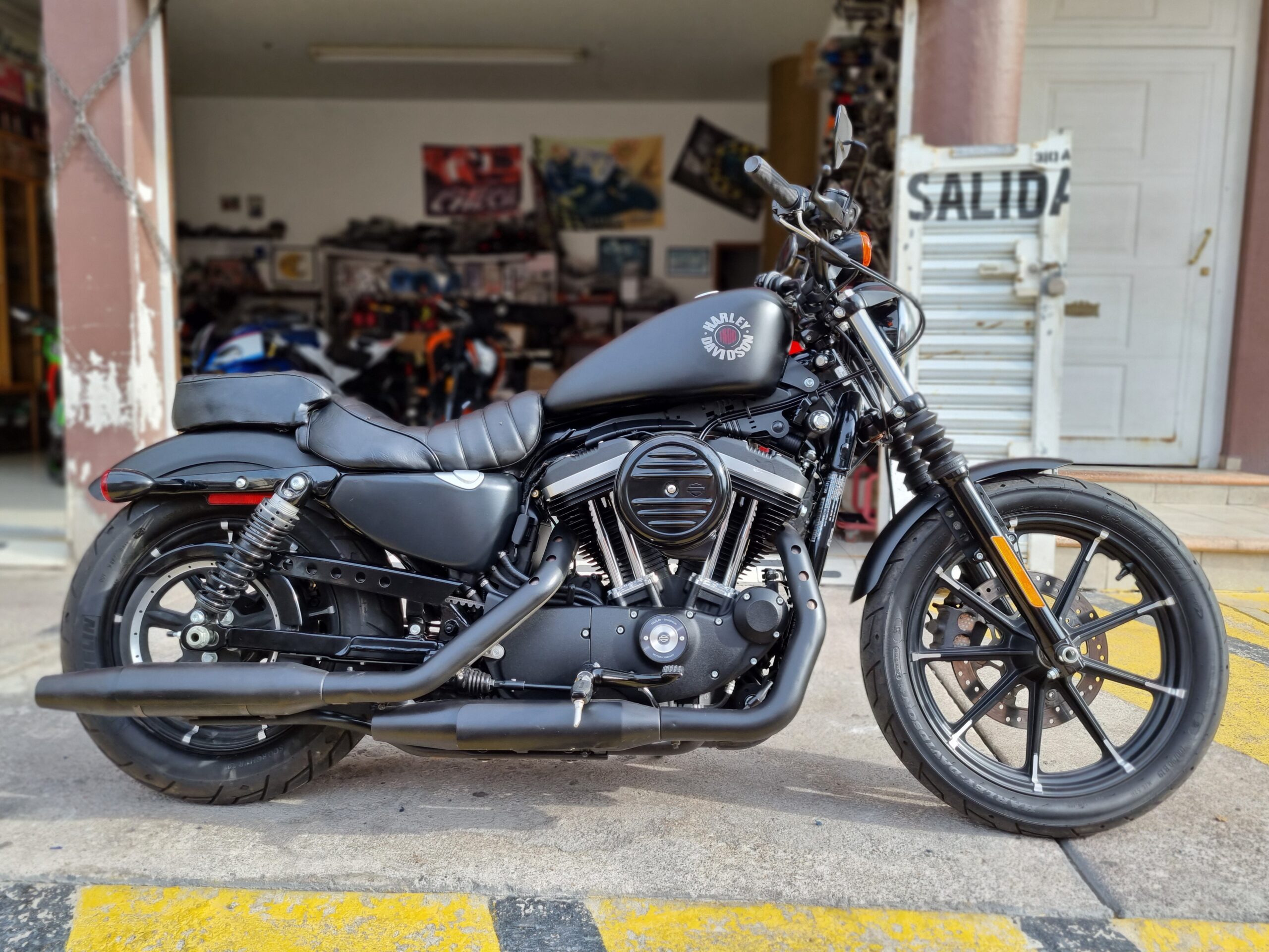 VENDIDA …………………. MOTOCICLETA HARLEY DAVIDSON SPORTSTER 883 IRON MODELO 2022 IMPORTADA