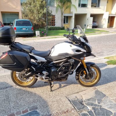 VENDIDA …………………. MOTOCICLETA YAMAHA FJ09 MODELO 2017 NACIONAL