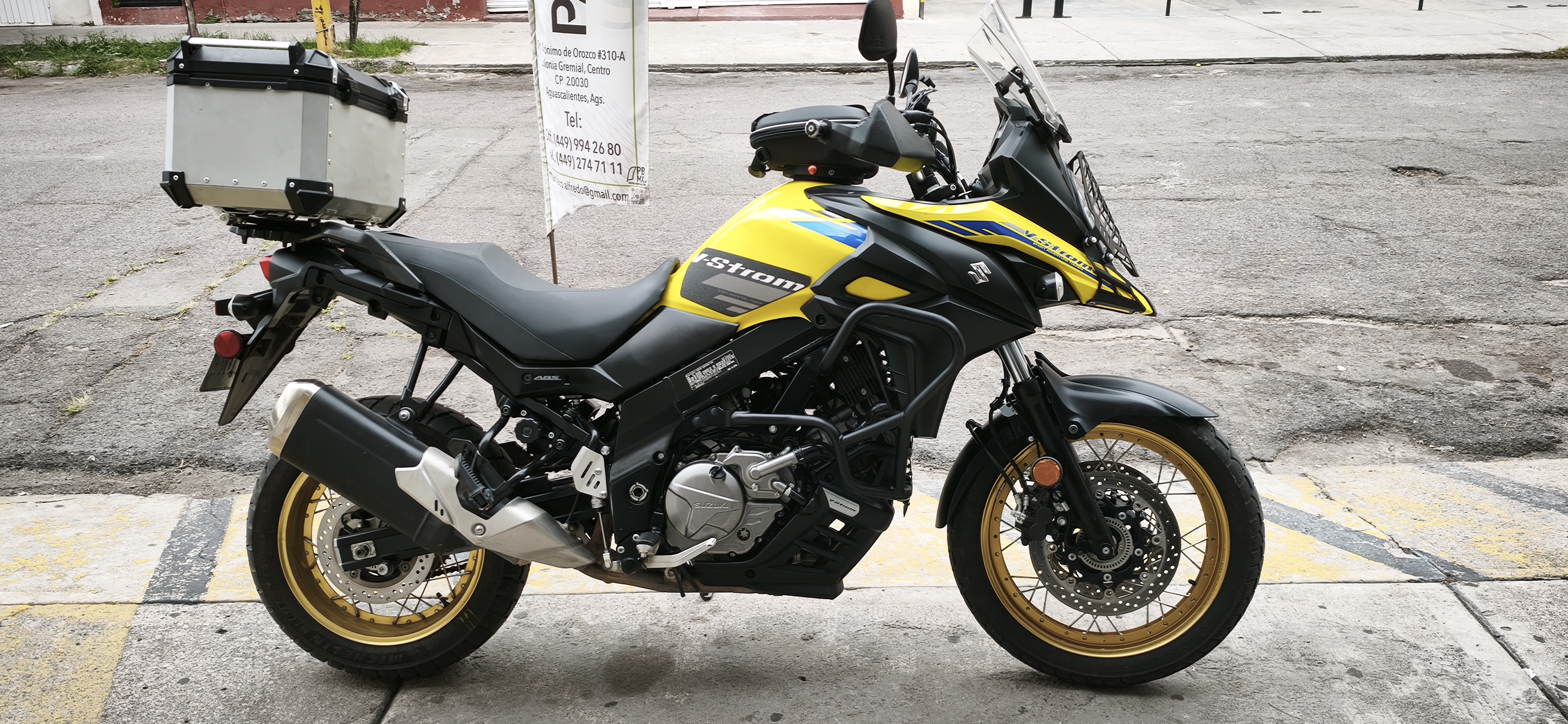MOTOCICLETA SUZUKI V STROM 650 MODELO 2021 NACIONAL - Imagen 2
