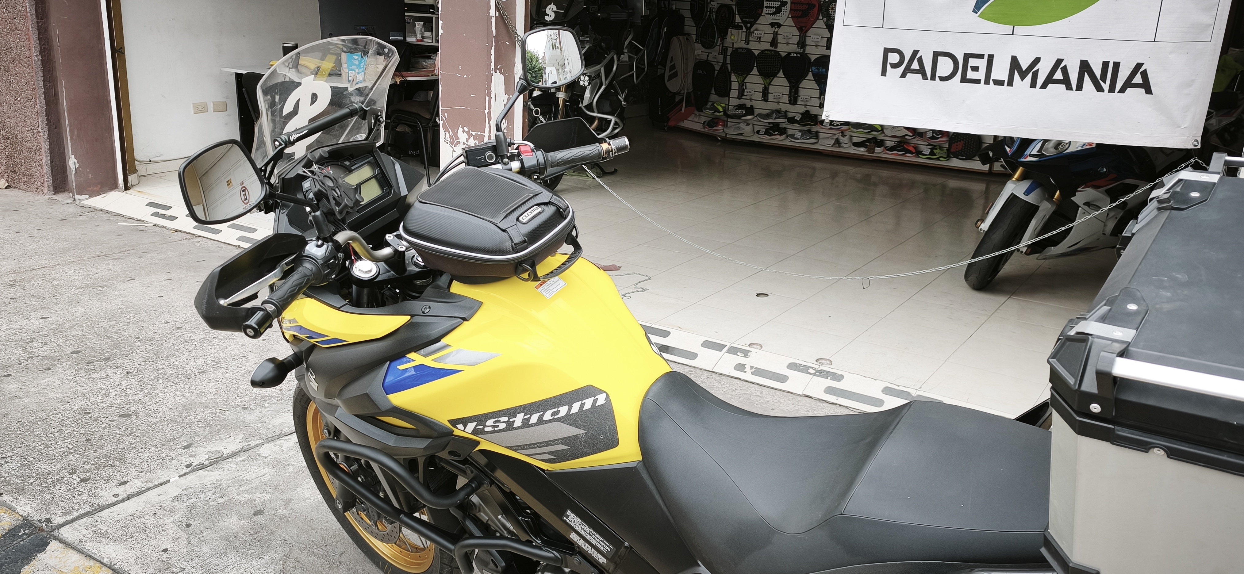 MOTOCICLETA SUZUKI V STROM 650 MODELO 2021 NACIONAL - Imagen 19