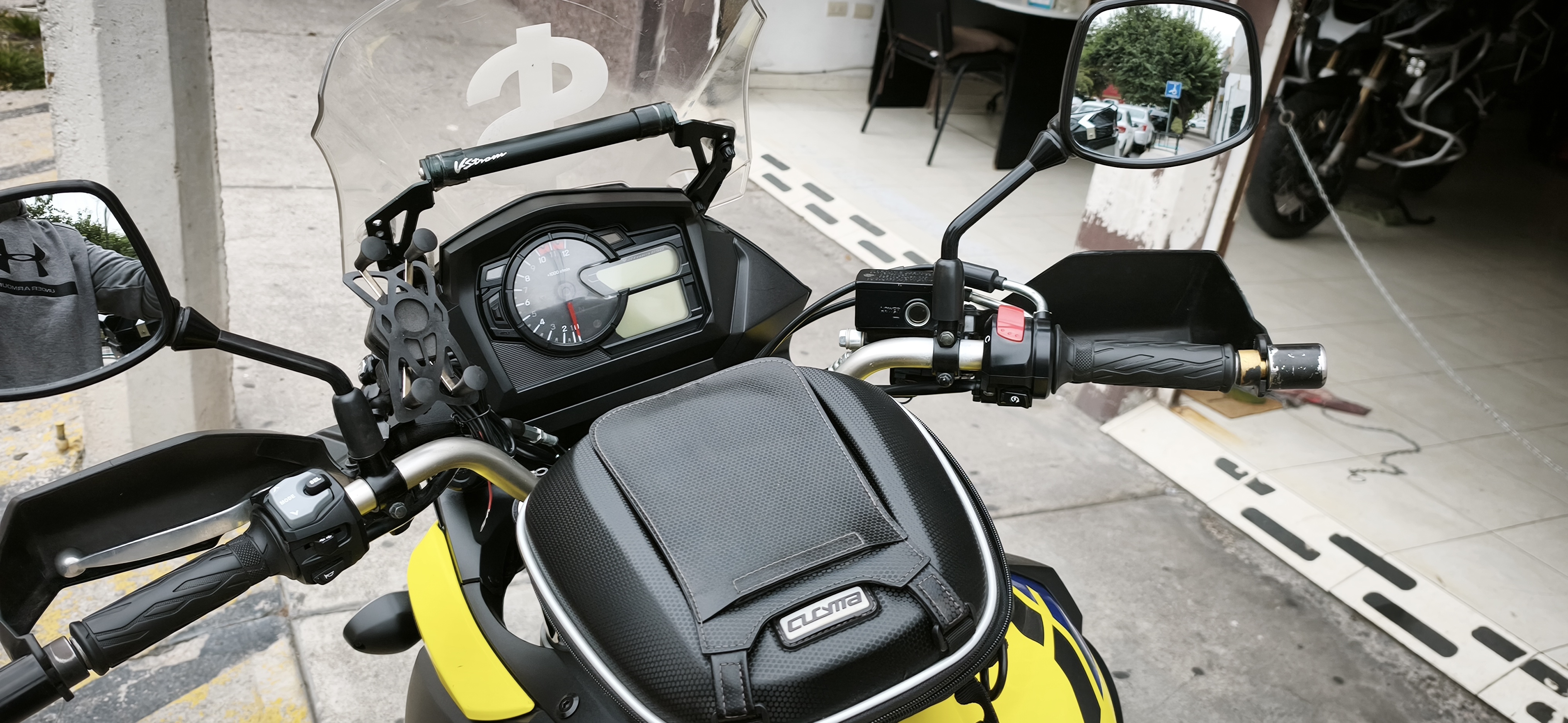 MOTOCICLETA SUZUKI V STROM 650 MODELO 2021 NACIONAL - Imagen 20