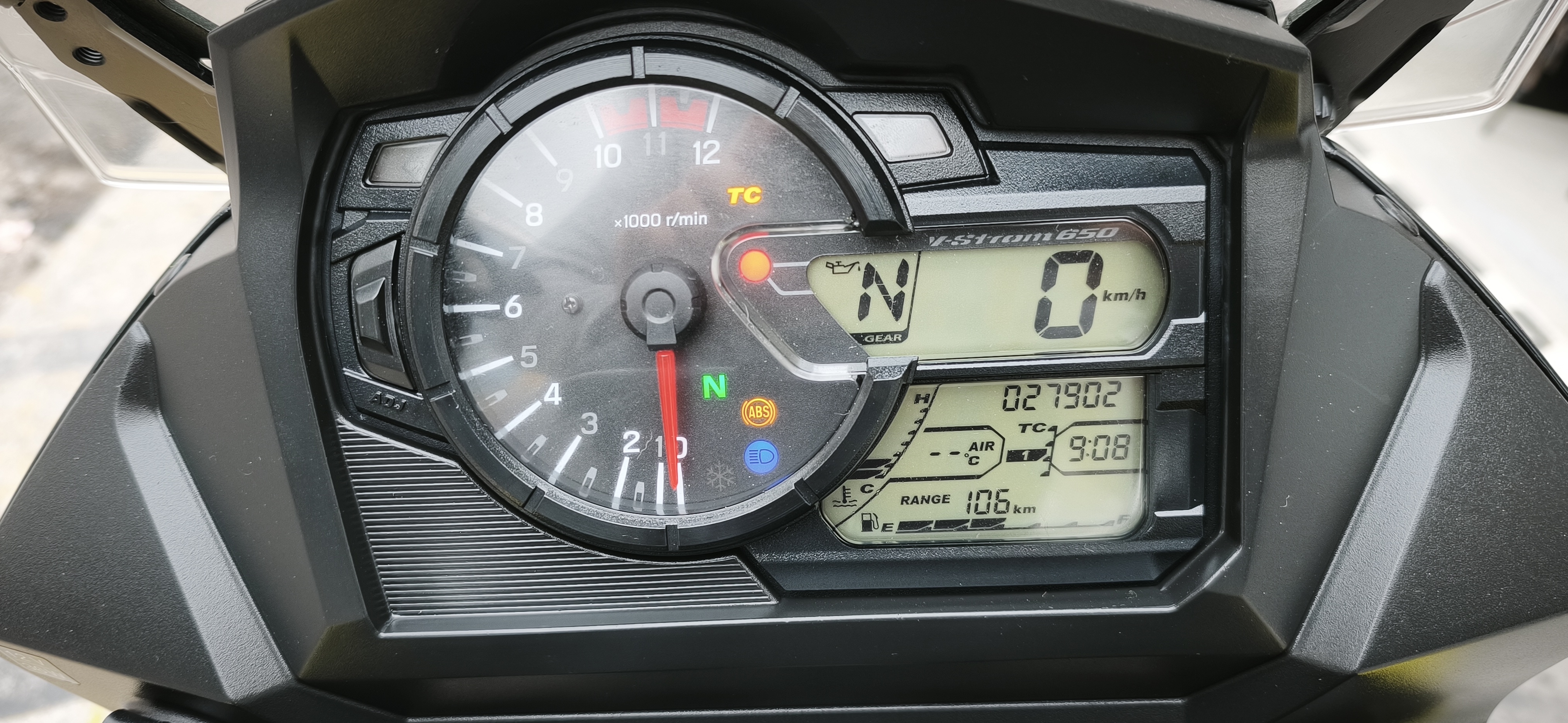 MOTOCICLETA SUZUKI V STROM 650 MODELO 2021 NACIONAL - Imagen 22